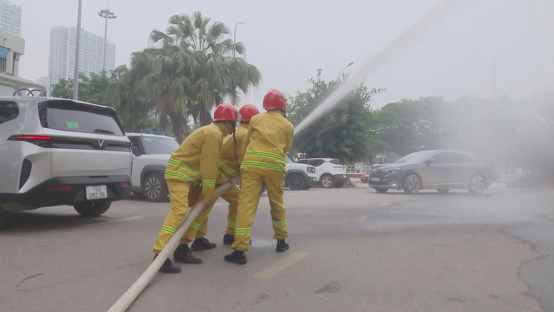 Chủ động phòng cháy điểm mua sắm tập trung mùa cao điểm | An toàn phòng cháy & chữa cháy | 26/12/2025